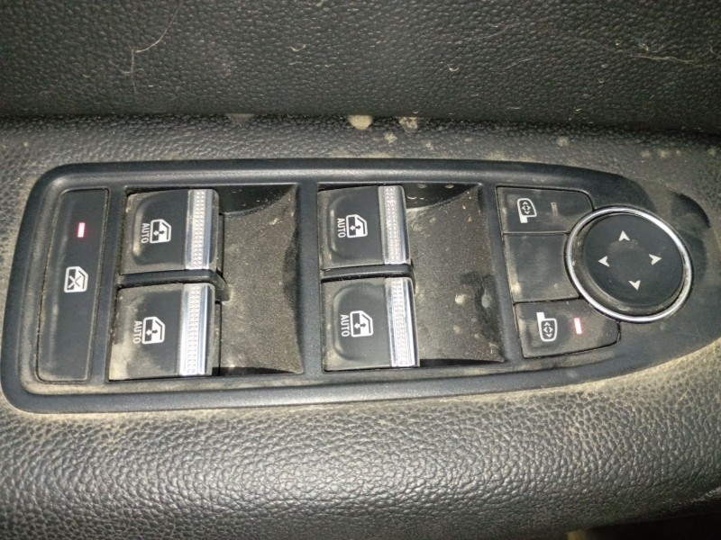 Recambio de mando elevalunas delantero izquierdo para renault captur ii (hf_) e-tech 160 referencia OEM IAM   