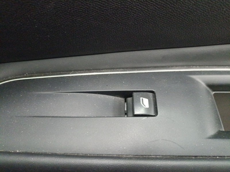 Recambio de mando elevalunas delantero derecho para peugeot 3008 ii suv (mc_, mr_, mj_, m4_) 1.6 bluehdi 120 referencia OEM IAM 