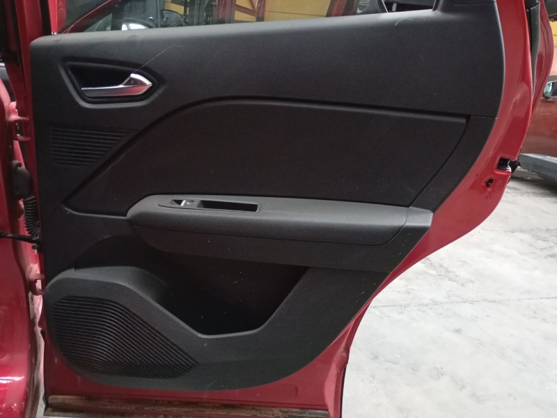 Recambio de guarnecido puerta trasera derecha para renault captur ii (hf_) e-tech 160 referencia OEM IAM   