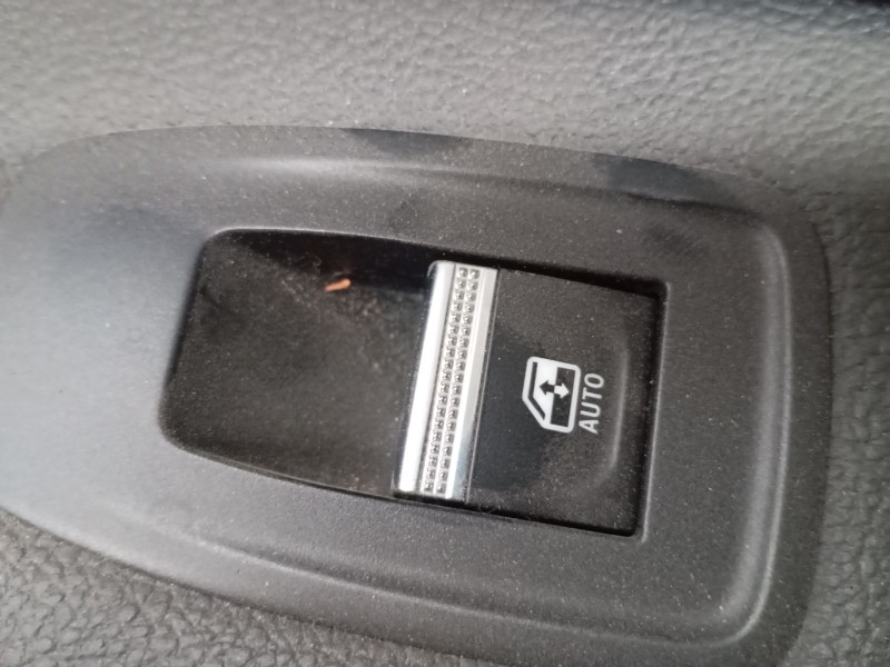 Recambio de mando elevalunas delantero derecho para renault captur ii (hf_) e-tech 160 referencia OEM IAM   