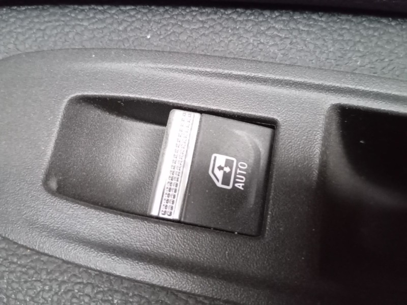 Recambio de mando elevalunas trasero derecho para renault captur ii (hf_) e-tech 160 referencia OEM IAM   