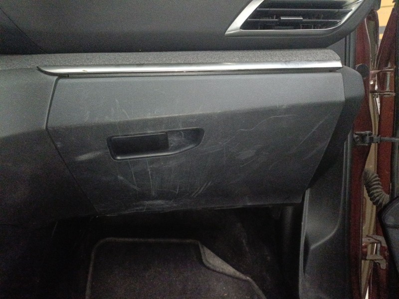 Recambio de guantera para peugeot 3008 ii suv (mc_, mr_, mj_, m4_) 1.6 bluehdi 120 referencia OEM IAM   