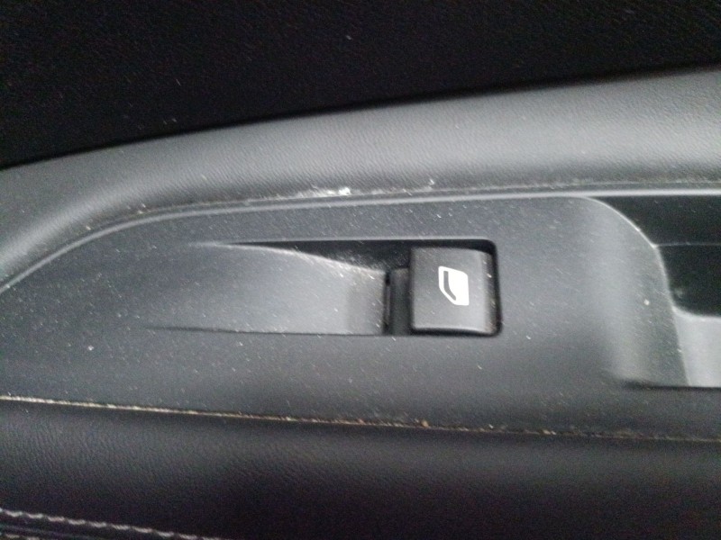 Recambio de mando elevalunas trasero derecho para peugeot 3008 ii suv (mc_, mr_, mj_, m4_) 1.6 bluehdi 120 referencia OEM IAM   