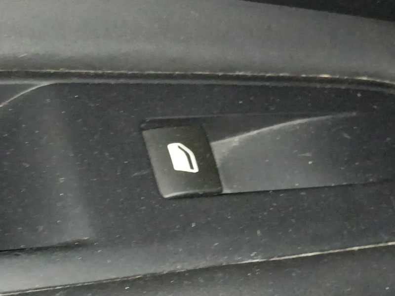 Recambio de mando elevalunas trasero izquierdo para peugeot 3008 ii suv (mc_, mr_, mj_, m4_) 1.6 bluehdi 120 referencia OEM IAM 