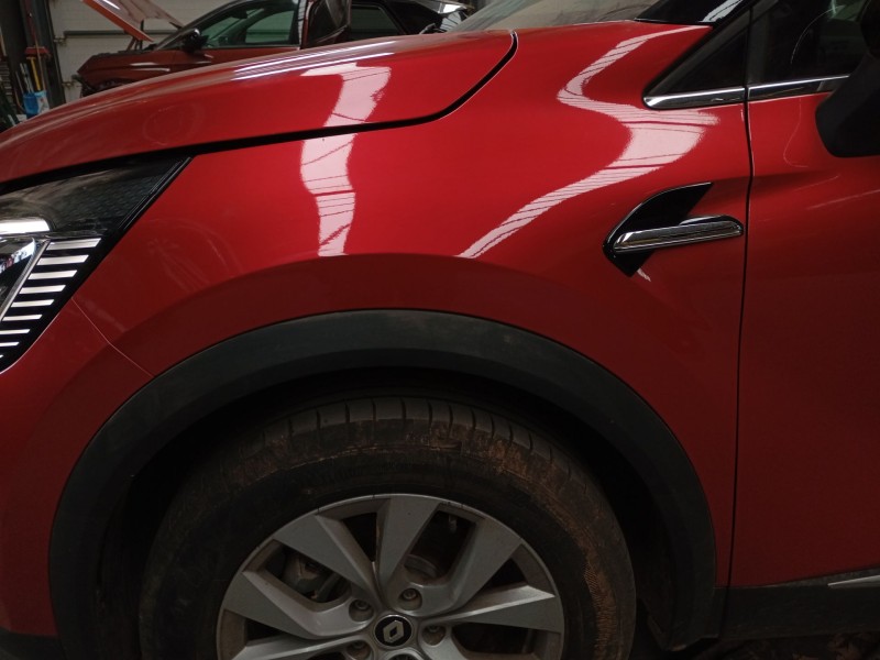 Recambio de aleta delantera izquierda para renault captur ii (hf_) e-tech 160 referencia OEM IAM   