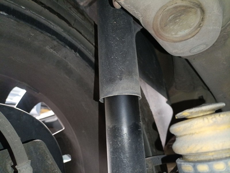 Recambio de amortiguador trasero izquierdo para peugeot 3008 ii suv (mc_, mr_, mj_, m4_) 1.6 bluehdi 120 referencia OEM IAM   