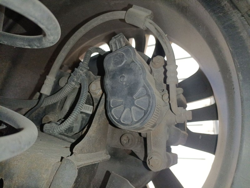 Recambio de pinza freno trasera derecha para peugeot 3008 ii suv (mc_, mr_, mj_, m4_) 1.6 bluehdi 120 referencia OEM IAM   