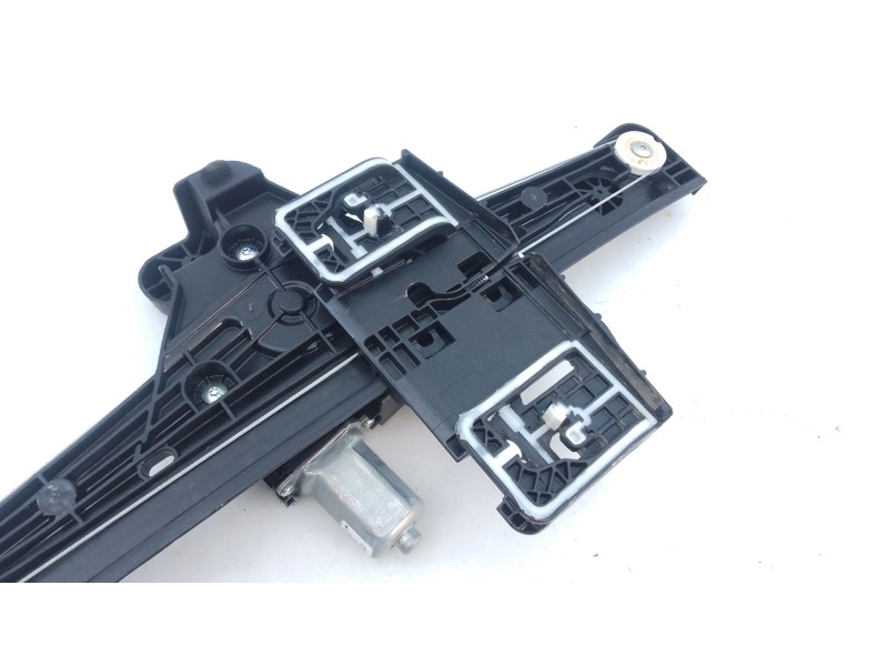 Recambio de elevalunas trasero derecho para opel corsa f (p2jo) 1.2 (68) referencia OEM IAM   