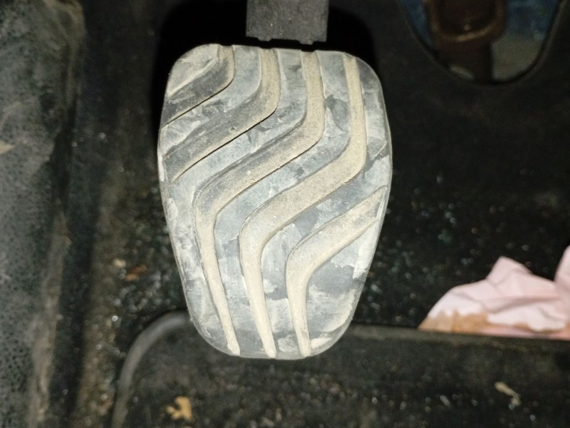 Recambio de pedal embrague para renault clio v (b7_) 1.0 lpg (b7mt) referencia OEM IAM   