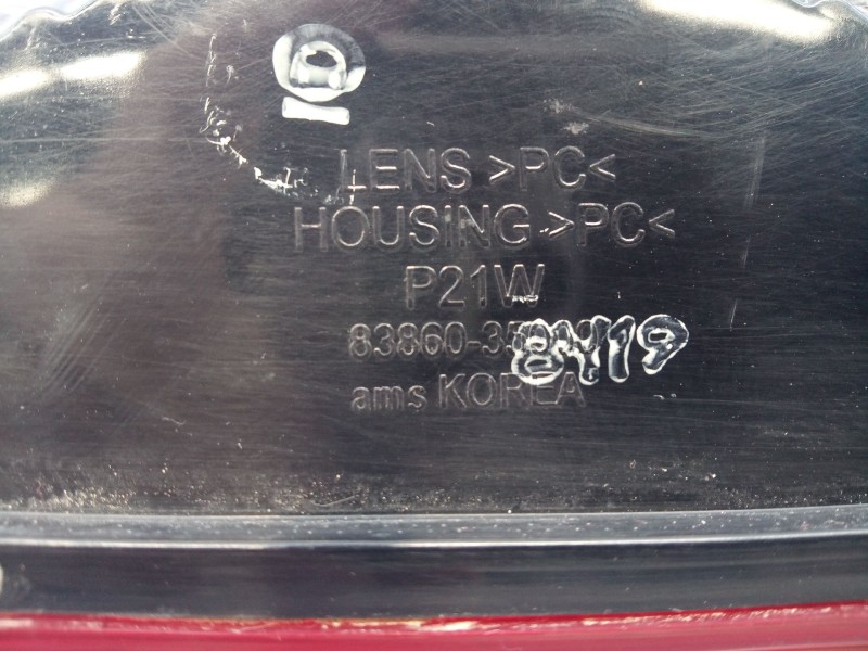 Recambio de piloto trasero central para ssangyong tivoli crystal referencia OEM IAM 8386035000  E1-B3-51-2