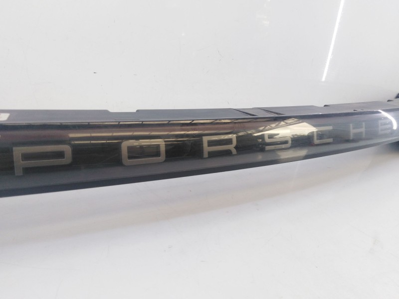 Recambio de piloto trasero central para porsche cayenne coupe (9yb) 3.0 e-hybrid awd referencia OEM IAM 9Y0945081AM  E1-A5-46