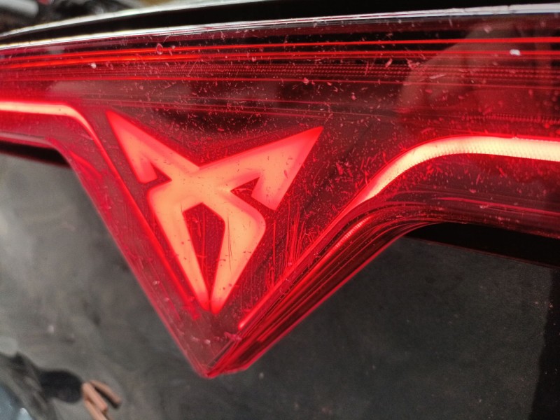 Recambio de piloto trasero central para cupra formentor (kmp) 1.5 tsi referencia OEM IAM   