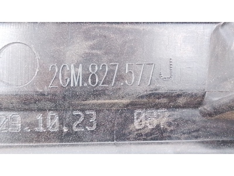 Recambio de piloto trasero central para volkswagen t-cross (c11, d31) 1.0 tsi referencia OEM IAM 2GM827577  E1-B6-6