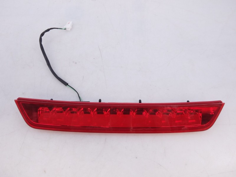 Recambio de luz central de freno para hyundai tucson (tl, tle) 1.6 crdi hybrid 48v referencia OEM IAM 92700D7  E2-B5-53-1