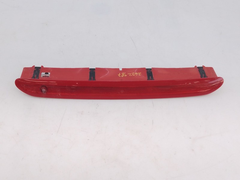 Recambio de luz central de freno para volkswagen polo referencia OEM IAM 5K0945087D  E1-B6-43-1