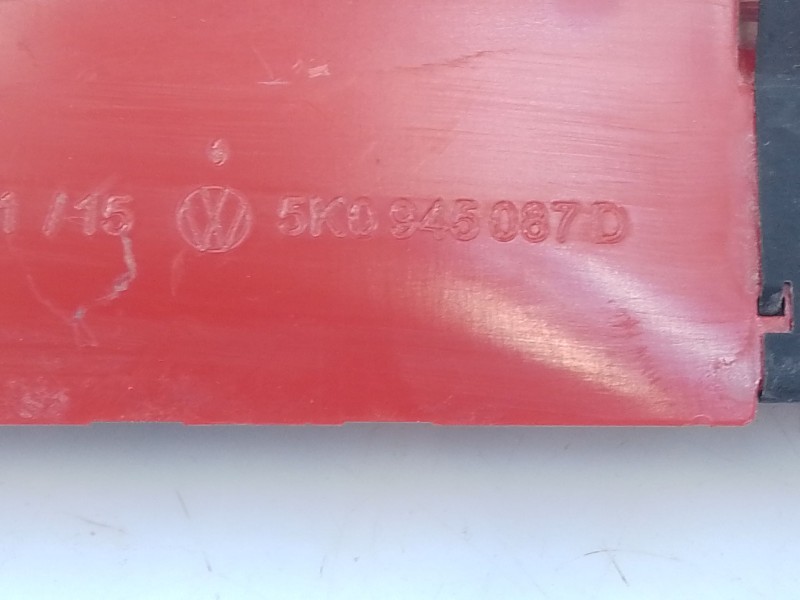 Recambio de luz central de freno para volkswagen polo referencia OEM IAM 5K0945087D  E1-B6-43-1
