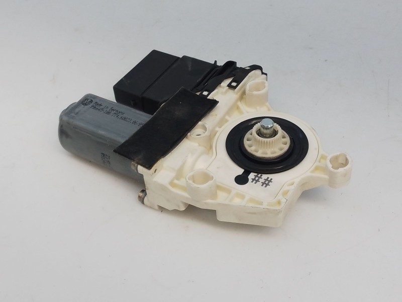 Recambio de motor elevalunas trasero izquierdo para seat altea (5p1) reference referencia OEM IAM 5P0839401  E1-B6-7-1