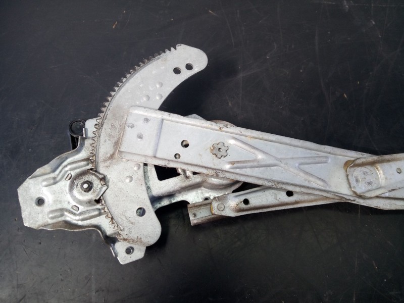 Recambio de elevalunas delantero izquierdo para land rover defender (ld) 2.5 td5 referencia OEM IAM CUH000110  P2-B4-28