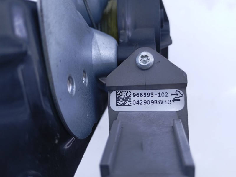 Recambio de elevalunas delantero izquierdo para opel insignia berlina cosmo referencia OEM IAM 966431103  E2-B6-54-1