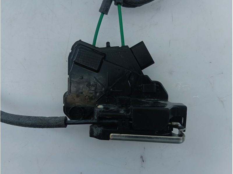 Recambio de cerradura puerta trasera derecha para ssangyong tivoli crystal referencia OEM IAM  7132035001 E1-B3-51-1