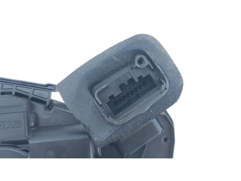 Recambio de cerradura puerta trasera derecha para skoda octavia iii (5e3, nl3, nr3) 2.0 tdi referencia OEM IAM 5E0839016A  E1-A5