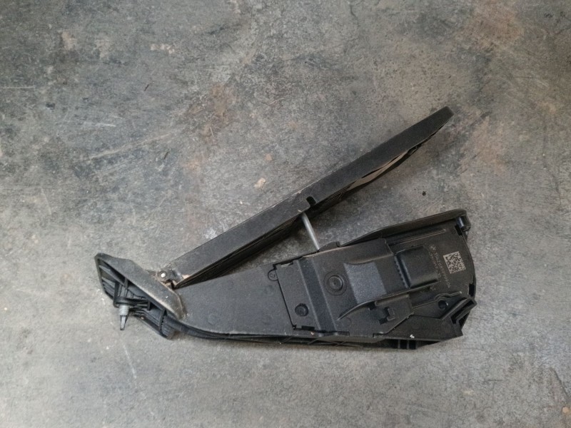 Recambio de pedal acelerador para bmw x4 (f26) xdrive 20 d referencia OEM IAM 21490710  