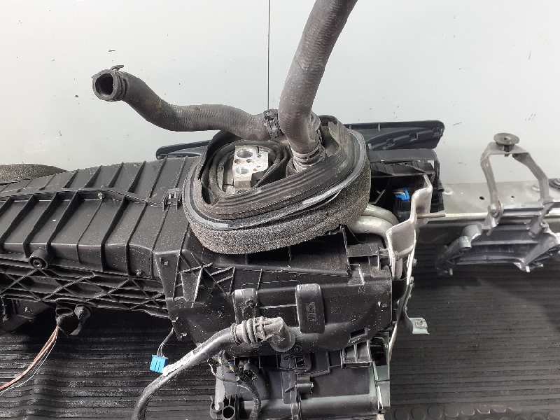 Recambio de mueble calefaccion para skoda octavia berlina (1z3) elegance referencia OEM IAM 1K1820308  P2-B4-6