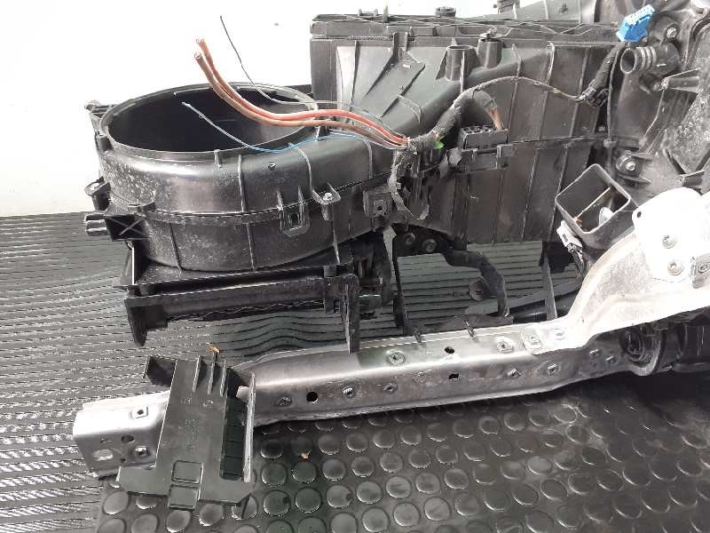 Recambio de mueble calefaccion para skoda octavia berlina (1z3) elegance referencia OEM IAM 1K1820308  P2-B4-6