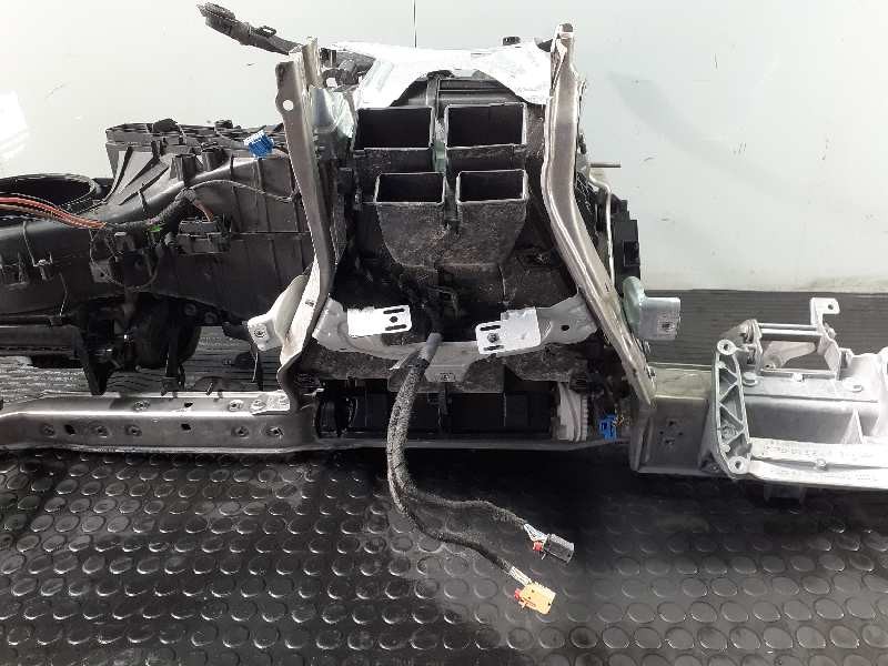 Recambio de mueble calefaccion para skoda octavia berlina (1z3) elegance referencia OEM IAM 1K1820308  P2-B4-6