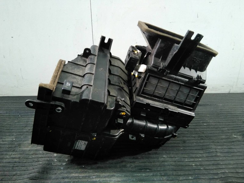 Recambio de mueble calefaccion para ssangyong rodius referencia OEM IAM 6810021002  P2-B4-1