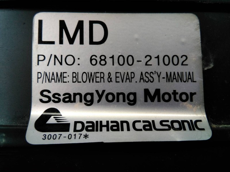 Recambio de mueble calefaccion para ssangyong rodius referencia OEM IAM 6810021002  P2-B4-1