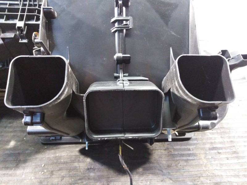 Recambio de mueble calefaccion para mercedes-benz clase a (w176) a 220 cdi 4matic (176.005) referencia OEM IAM A2468301500 CZ443