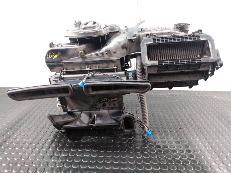 Recambio de mueble calefaccion para skoda octavia combi (5e5) ambition referencia OEM IAM 5Q1816005AK  P2-B4-6