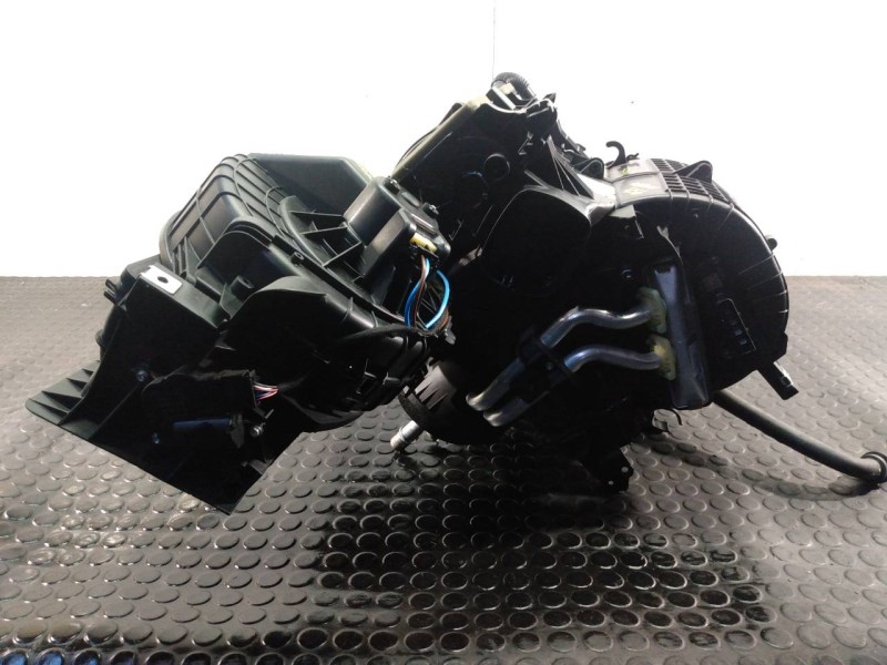 Recambio de mueble calefaccion para renault master kasten l1h1 ka 3,5t referencia OEM IAM 272702687R  P2-A2-30