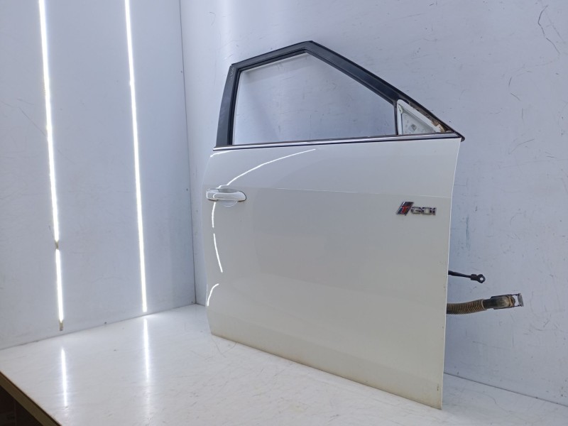 Recambio de puerta delantera derecha para ssangyong tivoli 1.2 referencia OEM IAM   E4-A1-8