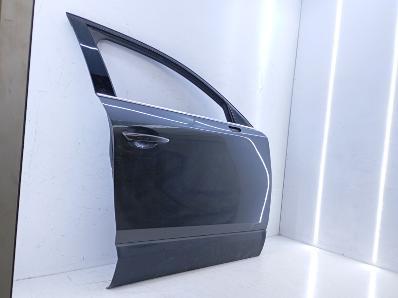 Recambio de puerta delantera derecha para mazda cx-30 (dm) skyactiv-x m hybrid referencia OEM IAM   E4-A1-8