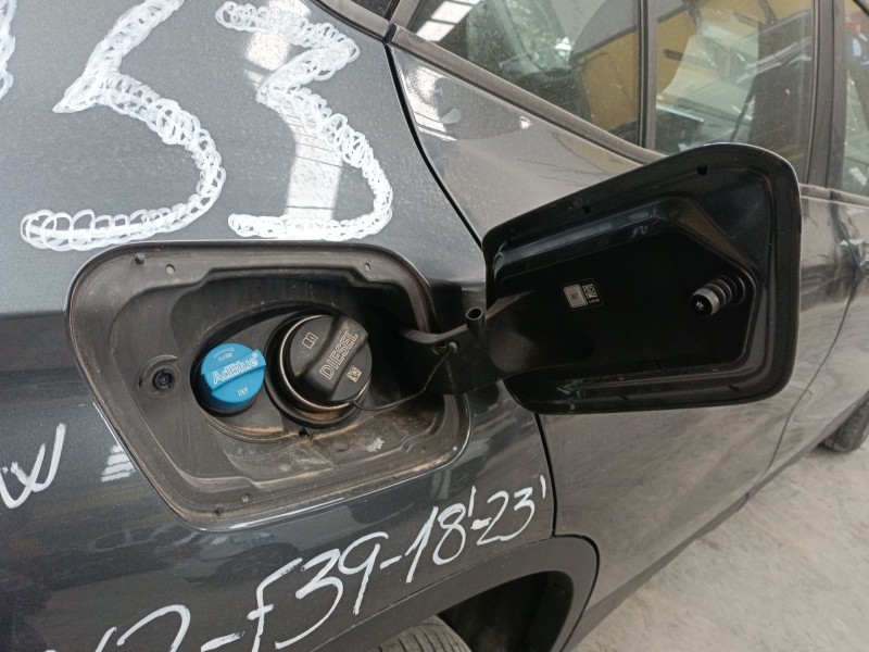 Recambio de tapa exterior combustible para bmw x2 (f39) sdrive 18 d referencia OEM IAM   