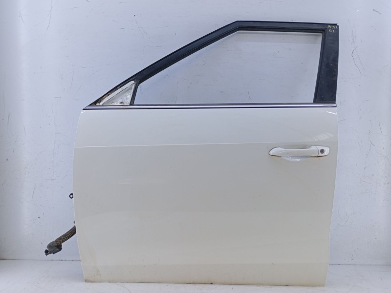 Recambio de puerta delantera izquierda para ssangyong tivoli 1.2 referencia OEM IAM   E4-A1-10