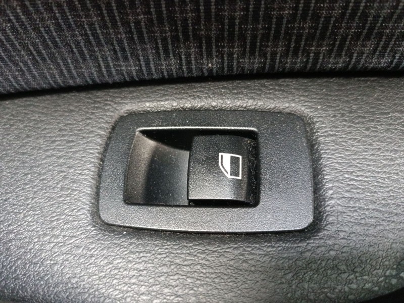 Recambio de mando elevalunas trasero derecho para bmw x2 (f39) sdrive 18 d referencia OEM IAM   