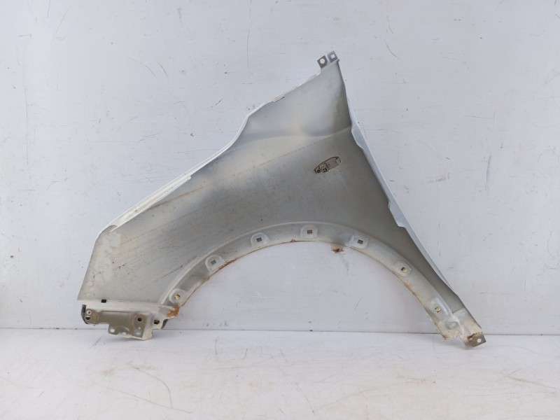 Recambio de aleta delantera derecha para ssangyong tivoli 1.2 referencia OEM IAM   E4-B3-5