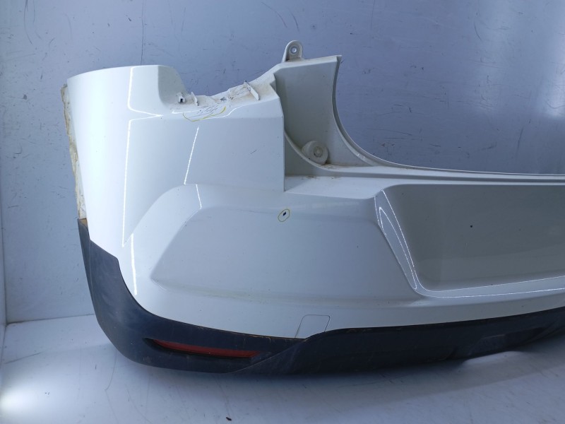 Recambio de paragolpes trasero para ssangyong tivoli 1.2 referencia OEM IAM   