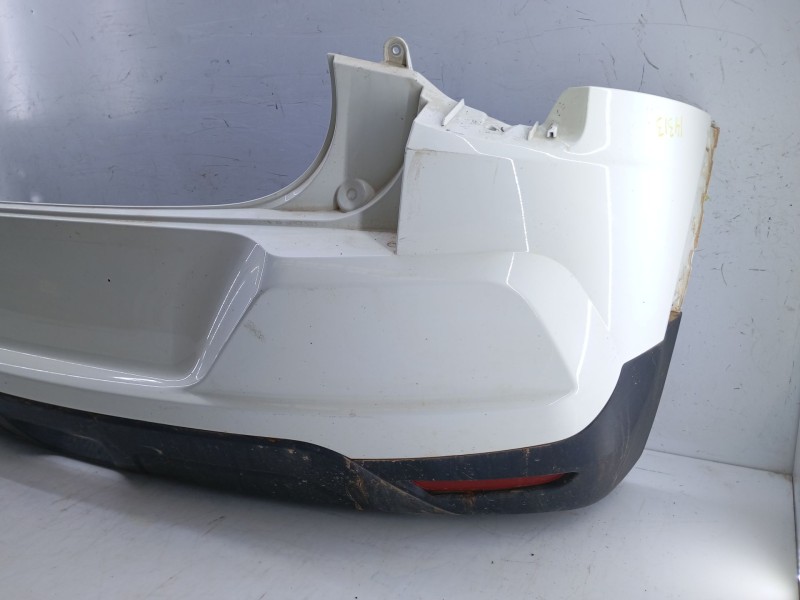 Recambio de paragolpes trasero para ssangyong tivoli 1.2 referencia OEM IAM   