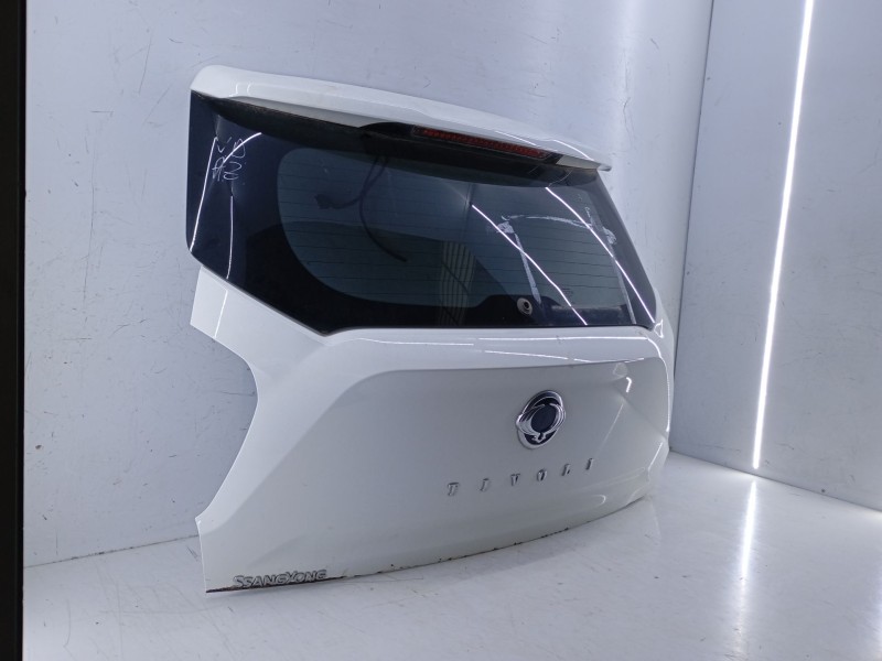 Recambio de porton trasero para ssangyong tivoli 1.2 referencia OEM IAM   