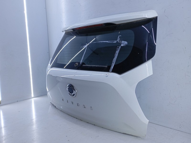 Recambio de porton trasero para ssangyong tivoli 1.2 referencia OEM IAM   