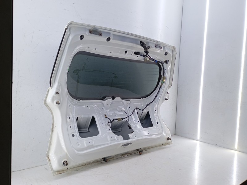 Recambio de porton trasero para ssangyong tivoli 1.2 referencia OEM IAM   