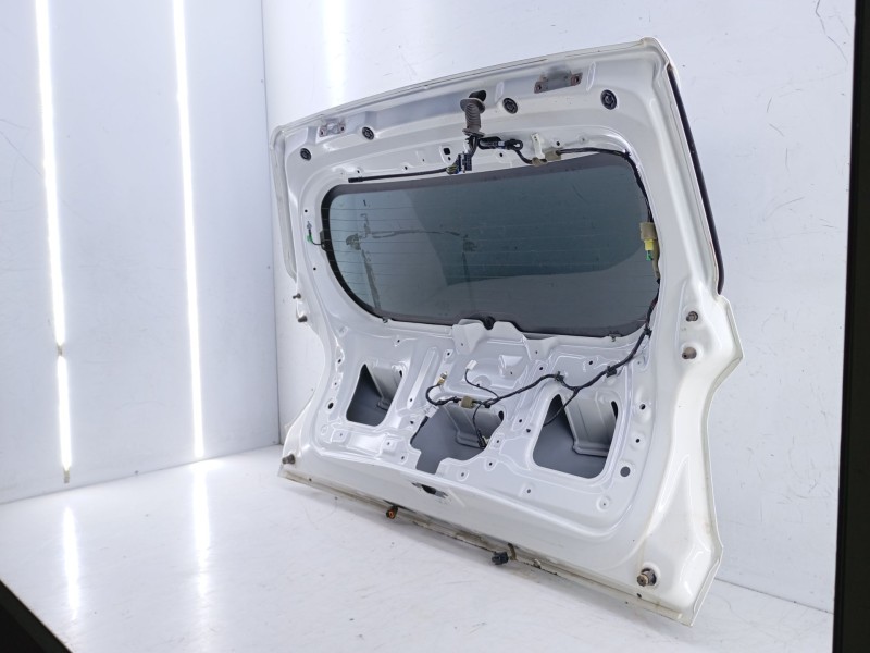 Recambio de porton trasero para ssangyong tivoli 1.2 referencia OEM IAM   