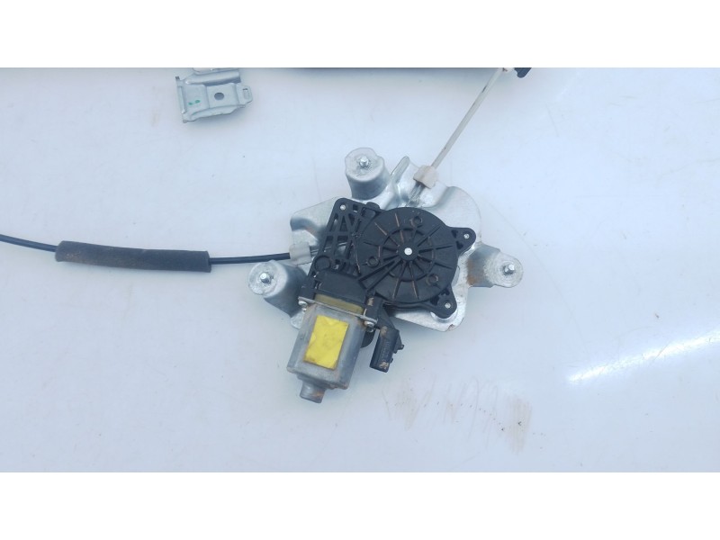 Recambio de elevalunas delantero derecho para ssangyong tivoli 1.2 referencia OEM IAM   