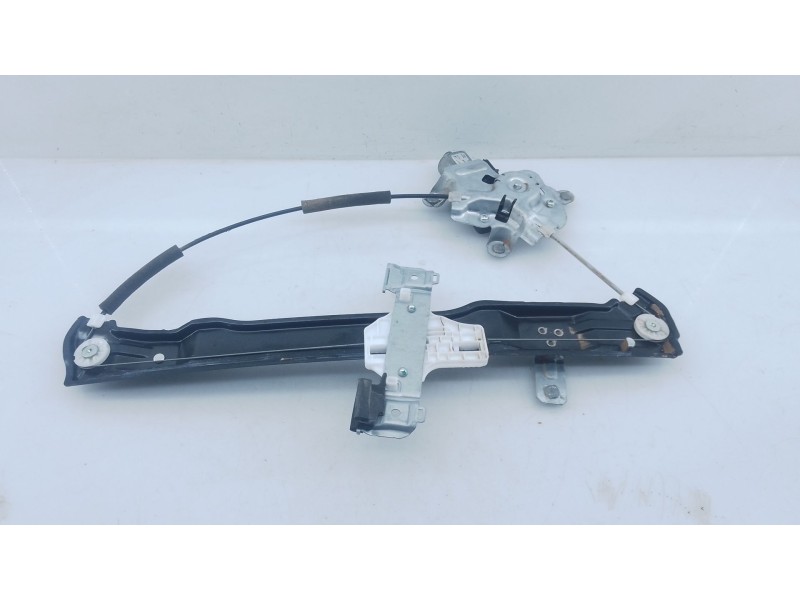 Recambio de elevalunas delantero derecho para ssangyong tivoli 1.2 referencia OEM IAM   