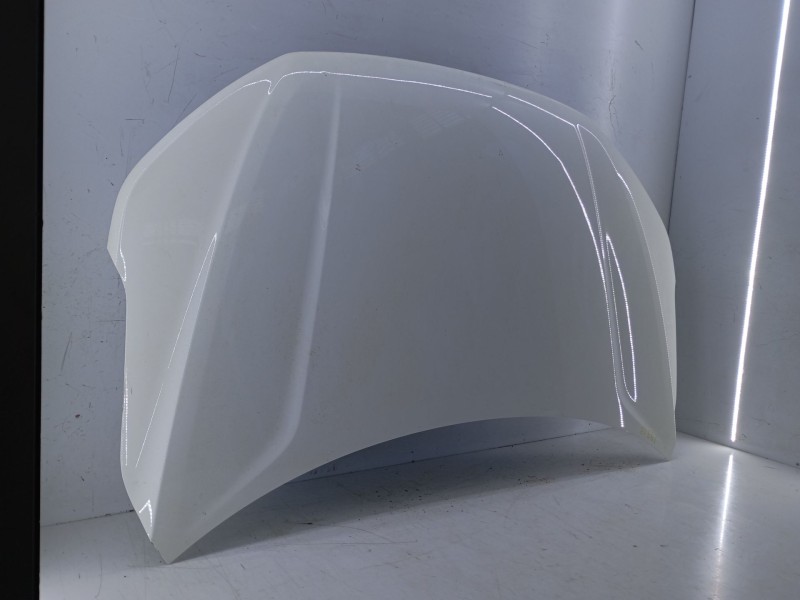 Recambio de capot para ssangyong tivoli 1.2 referencia OEM IAM   