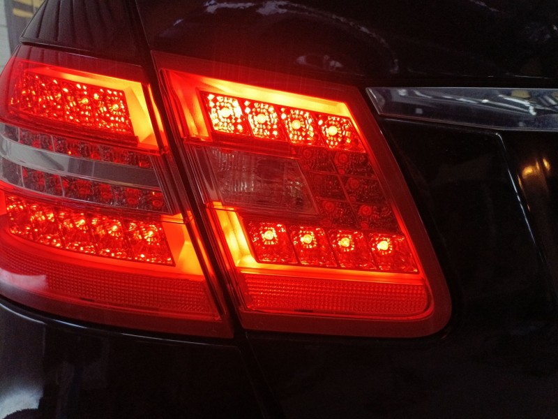 Recambio de piloto trasero izquierdo porton para mercedes-benz clase e (w212) e 350 cgi (212.057) referencia OEM IAM   